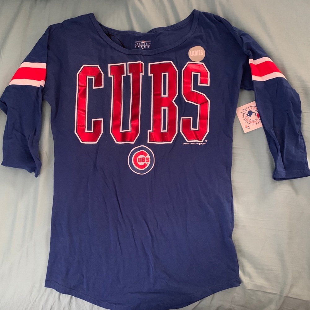 NWT Chicago Cubs Shirt